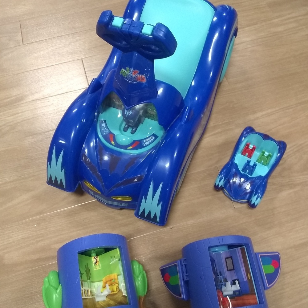 Paw patrol ride on lot cat boy gekko toys